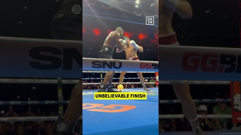 Oleksandr Usyk STOPS Daniel Dubois 🤯 #shorts