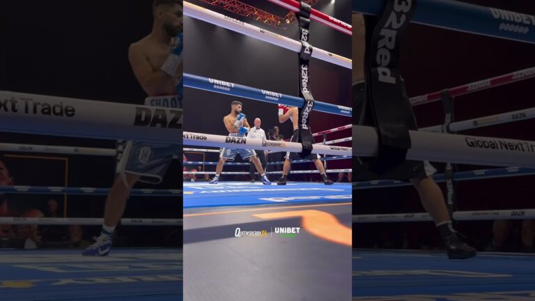 Hamzah Sheeraz, Adam Azim and Chris Billam-Smith watch on as Hassan Ishaq makes his debut 🤩