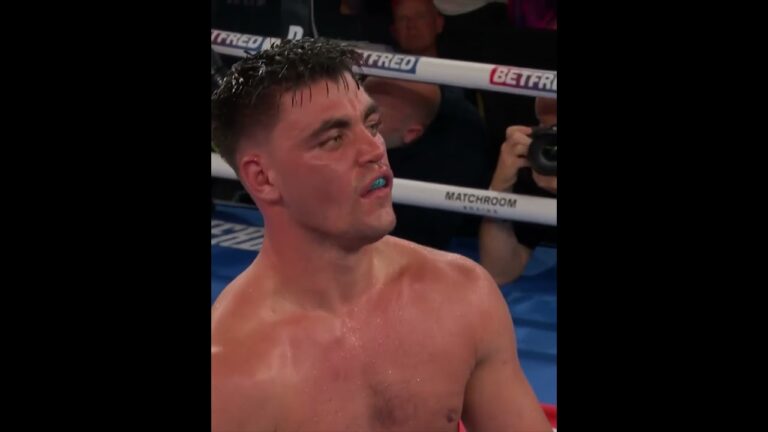 Troy Williamson Bangs Out Mark Dickinson In The Ninth 🤯 💥