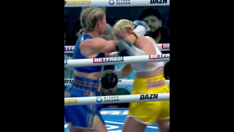 Molly McCann Gets KICKED On Her Pro Boxing Debut 🤯🤯🤯