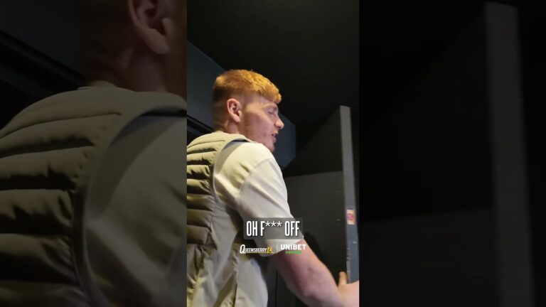 We gave the fighter a spooky surprise on Halloween 🎃 👻