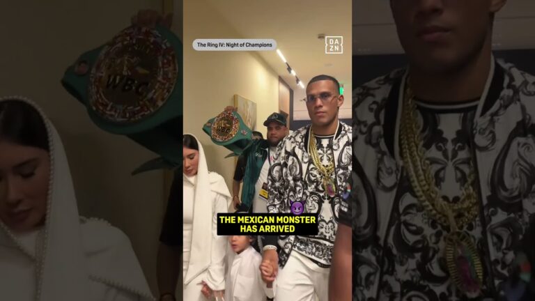 David Benavidez is HERE! 🇲🇽👹 #shorts