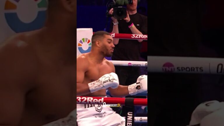 David Adeleyeâ€™s CRAZY knockout  😳💣 #boxing #heavyweight #knockout