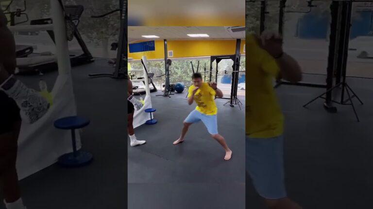 24 Rounds Shared, Now On Same Team: Oleksandr Usyk X Anthony Joshua