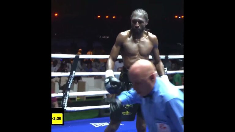 Craig Richards Lands BIG In 12th & Final Round To KO Dan Azeez 🧨