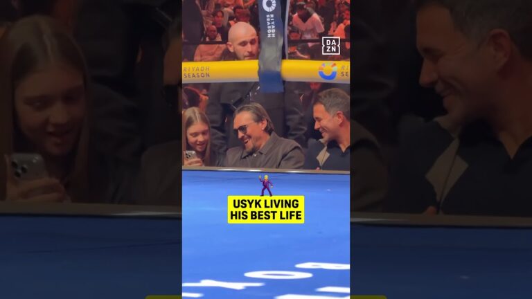 Oleksandr Usyk is VERY FEEL at ringside with epic dance moves 🕺