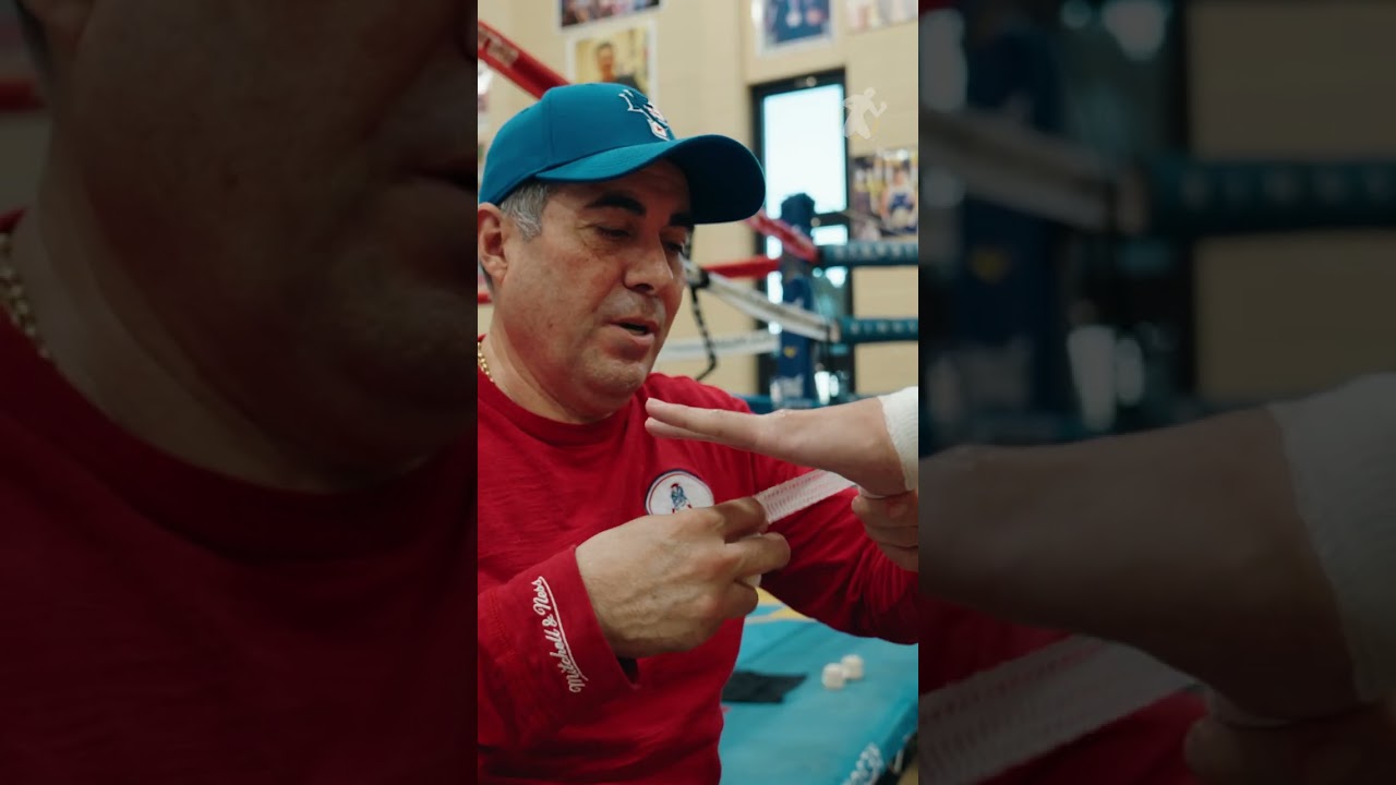 Someone's getting KNOCKED OUT 🤯