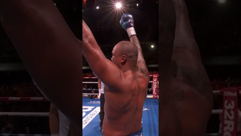 Out of nowhere, Fabio Wardley pulled off this  KO 🤯