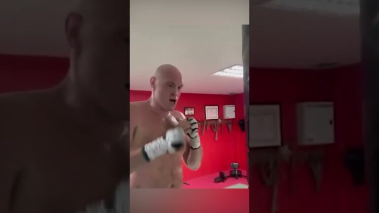 Tyson Fury is back putting in all the work 😅