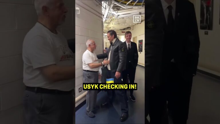 Oleksandr Usyk's interaction with Russ Anber is so wholesome as he arrived at Teo vs Shakur