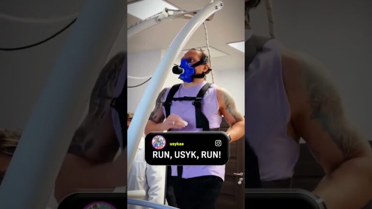 Locked in and loading… Camp mode activated for Usyk 🔒