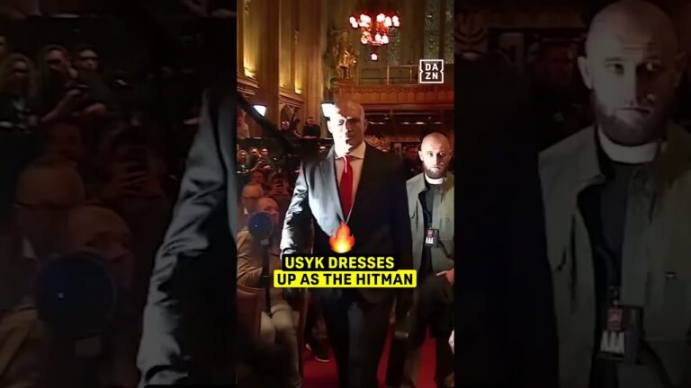 When Oleksandr Usyk arrived as The Hitman for a press conference with Tyson Fury 😮‍💨