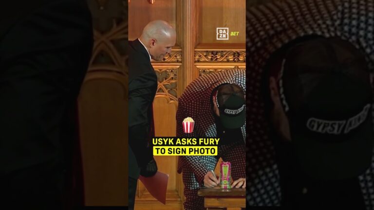 Just Oleksandr Usyk casually asking Tyson Fury to sign a picture of him getting punched 🥶