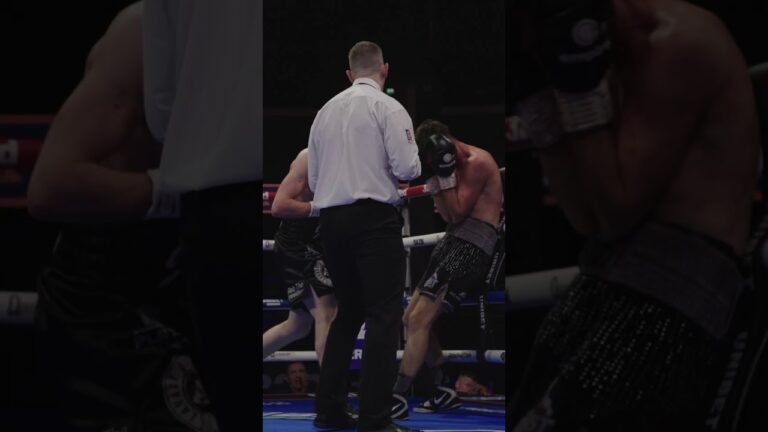 John Thomson wins on debut via KNOCKOUT 💥