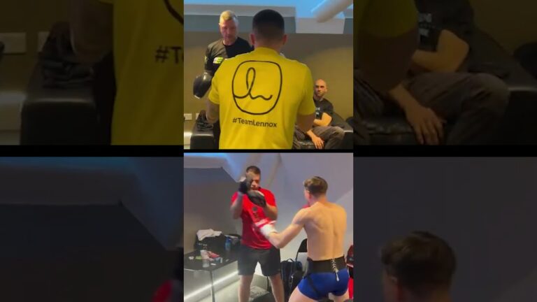 Aston Brown & Sam Gilley warming up ahead of their clash 🥊