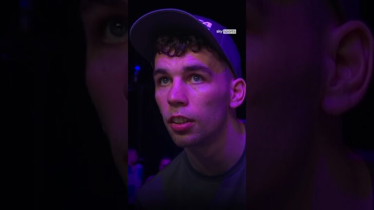 Stevie McKenna watches Aaron win the IBF middleweight title! 🥺