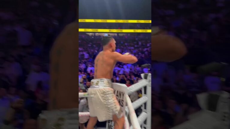👑 Teofimo Lopez leaps onto the ropes to celebrate with the Vegas crowd! 🥊  #RollyTeofimo