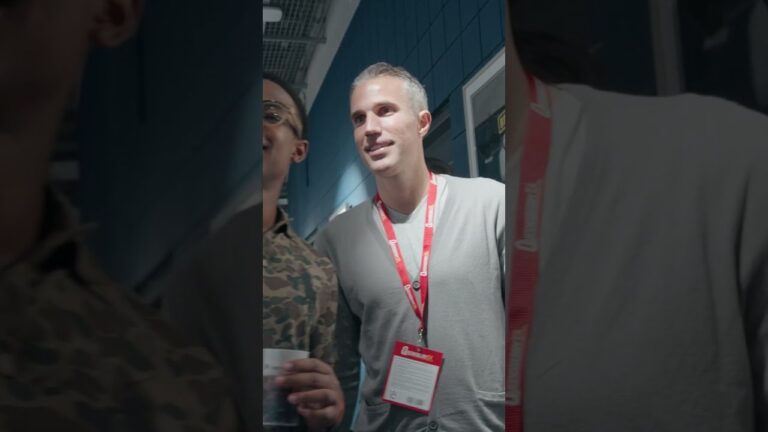 Robin Van Persie In The House 🏟️