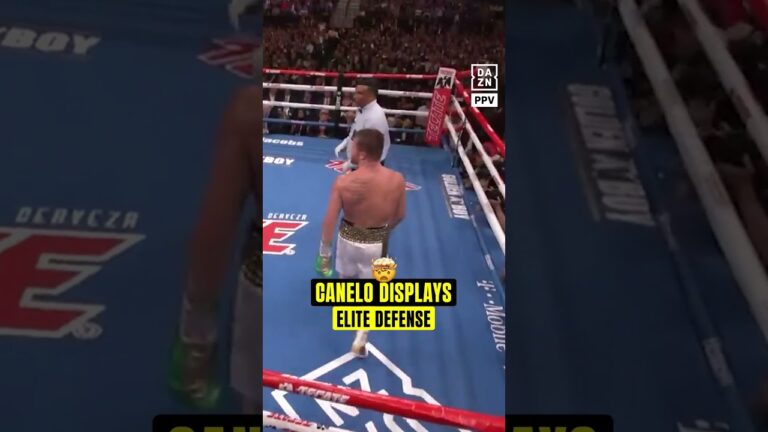 Canelo has INSANE head movement 😱