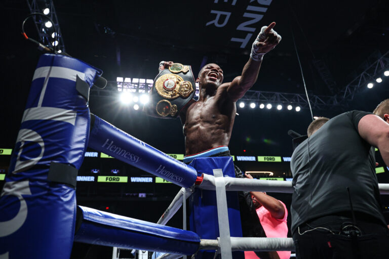 FORD FACES MEDINA IN SAN ANTONIO SHOWDOWN