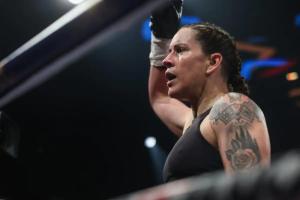 Mary Spencer and Cynthia Lozano for the vacant WBA 154 International title â€“ World Boxing Association