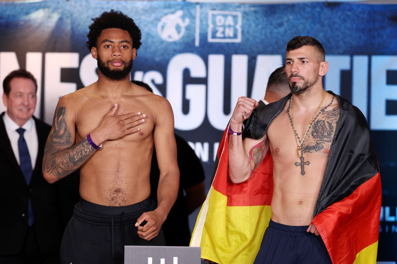 Amari Jones and Vincenzo Gualtieri pose on the scales during the official weigh-in ahead of their IBF middleweight eliminator in San Jose.