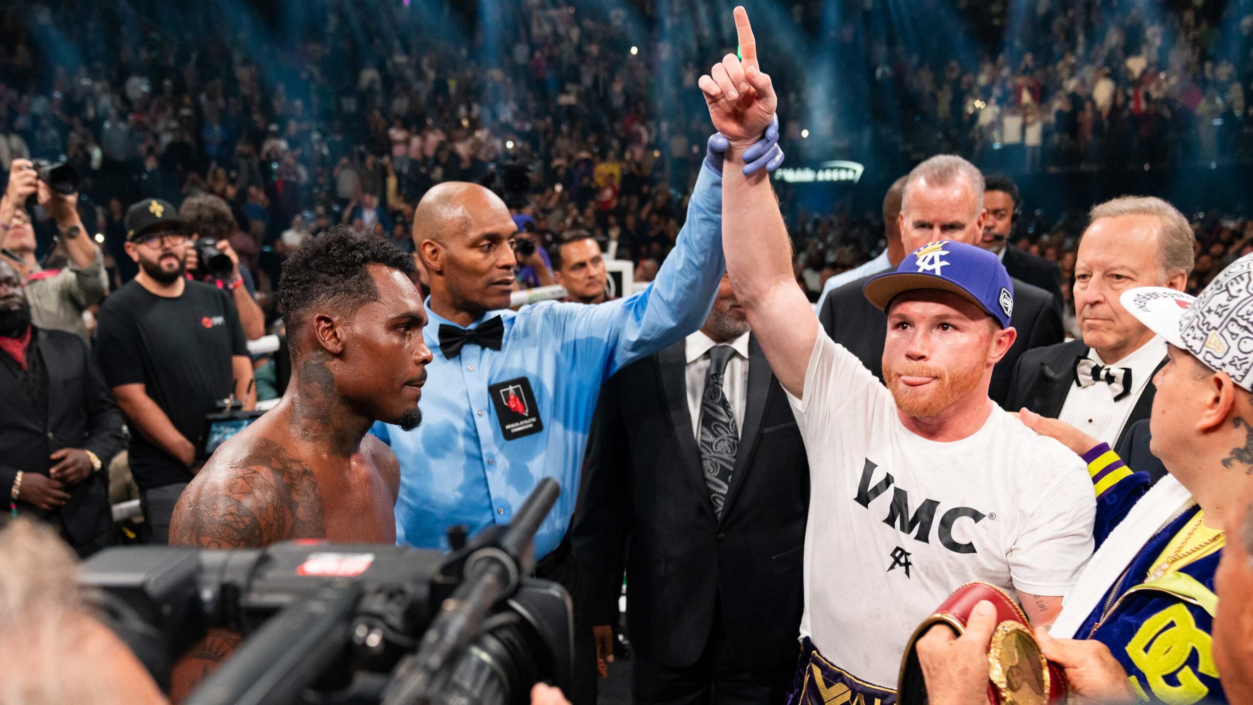 King Canelo Outpoints Jermell Charlo, Retains Undisputed Crown