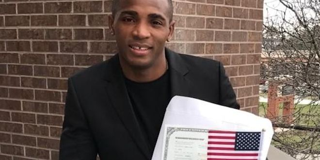 WBA Super Welter Champ Erislandy Lara Gains US Citizenship