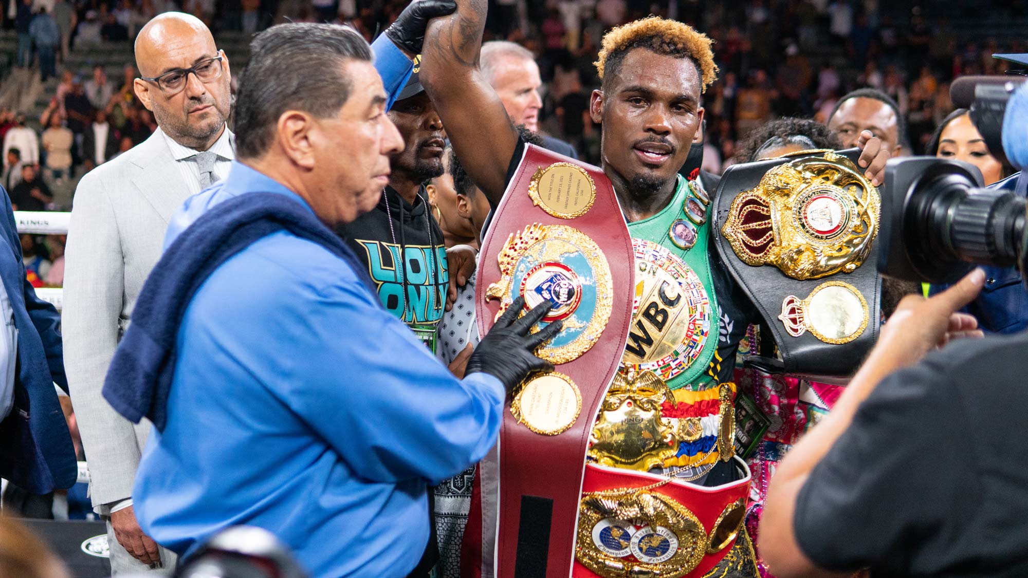 History! Jermell Charlo Stops Brian Castano, Joins Rare Air