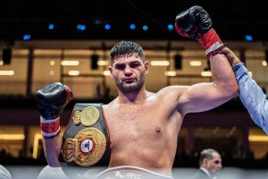Hrgovic outguns Adeleye in a heavyweight firefight â€“ World Boxing Association