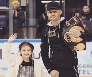 Leigh Wood honored by Nottingham Panthers â€“ World Boxing Association