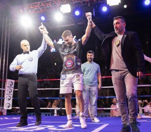 Ezequiel GurrÃ­a Claims WBA Ibero-American Middleweight Title with Eighth-Round TKO â€“ World Boxing Association
