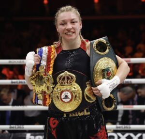Lauren Price crowned 147 lbs. championÂ  â€“ World Boxing Association