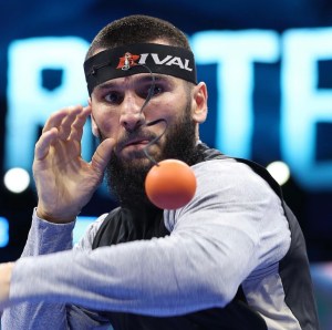 Bivol and Beterbiev dazzled in public training sessionÂ  â€“ World Boxing Association
