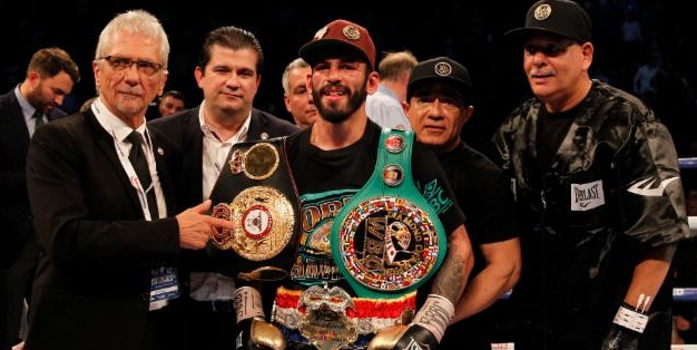 Jorge Linares with boxing belts