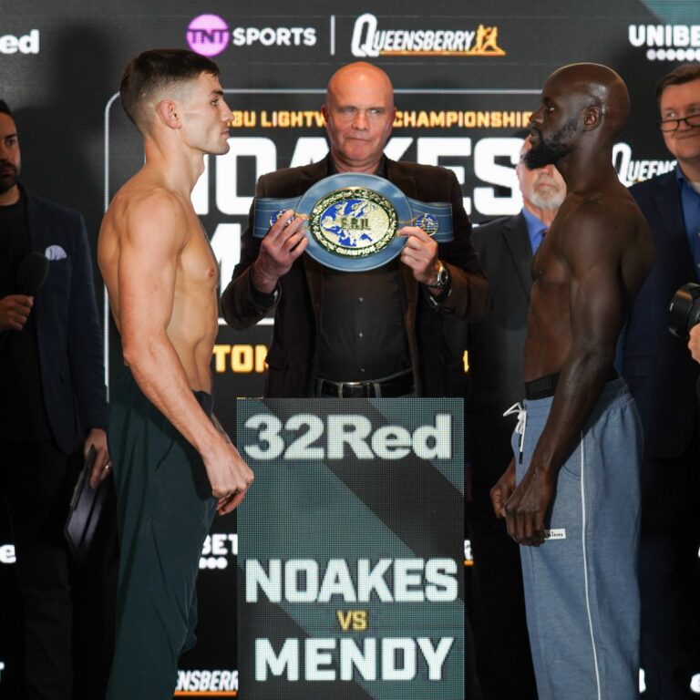 OFFICIAL WEIGHTS FROM THE NOAKES VS MENDYÂ WEIGH-IN