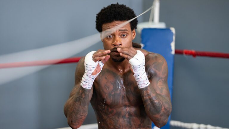 Errol Spence, Jermall Charlo Hold Media Workout