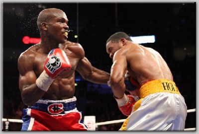  Bradley v Holt1 Showtime Boxing: Bradley, Andrade Win Big Fights In Montreal