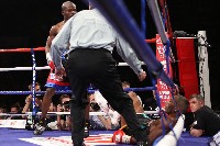  BradleyvsWitter1 Showtime Boxing: Timothy Bradley Upsets Junior Witter To Take WBC Light Welter Crown