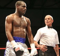  Brian Magee Paul David3 Ringside Boxing Report: Undercard of Johanneson   Fehintola