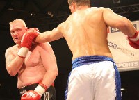  David Dolan Paul King3 Ringside Boxing Report: Undercard of Johanneson   Fehintola