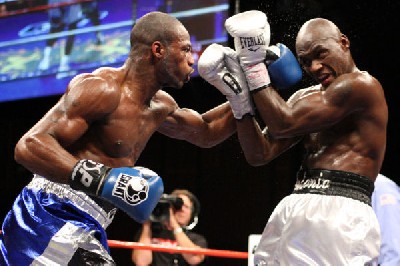  DawsonvsTarver1 Boxing Result: Chad Dawson Defeats Antonio Tarver For Top Spot At Light Heavy