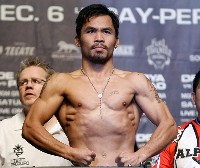  DeLaHoyaPacquiaoWeighIn21 Boxing Weights: Oscar De La Hoya vs. Manny Pacquiao