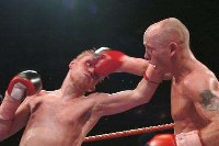  Edwards Robinson5 Boxing Result: Chris Edwards   Dale Robinson 2