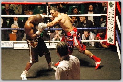 ElMaachiColas9821 Boxing In Britain: El Maachi Decisions Colas At York Hall
