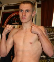  Gomez Johanneson weighin9 Boxing Weigh In: Carl Johanneson vs. Michael Gomez