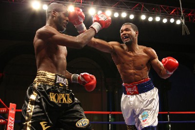  Holt Hopkins fight1 Boxing Result: Holt Overcomes Hopkins To Keep WBO Belt In Atlantic City