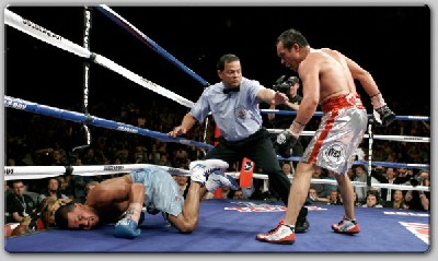  MarquezDiaz1 Boxing In America: Marquez Wins World Title In Third Weight Class With Diaz Defeat