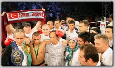  Sieger Selcuk1 Arena Boxing: Aydin KOs Bonsu In 9 For European Title