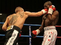  Thompson Vuma1 Ringside Boxing Report: Vincent Vuma   Mark Thompson